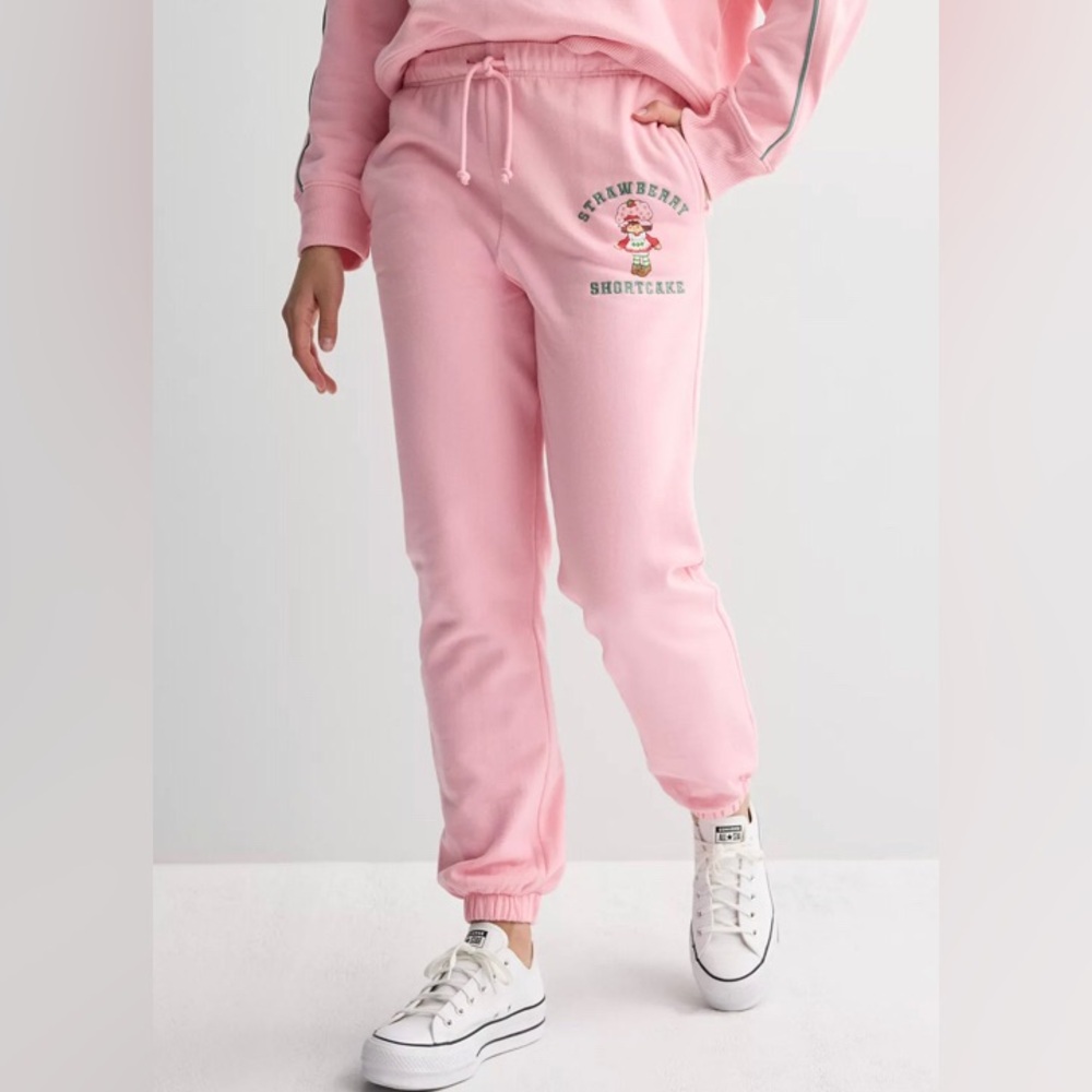 NEW Strawberry Shortcake Icon Gym‎ Jogger
